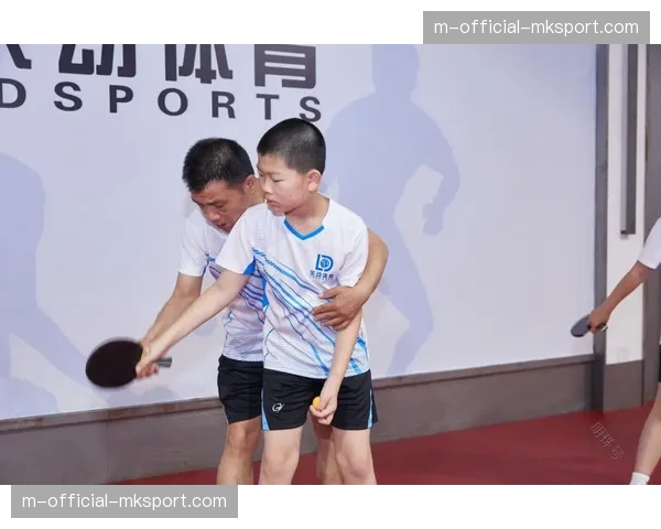 “乒乓进校园”计划在英国启动,首批百所学校引入乒乓球课程 “乒乓进校园”计划在英国启动,首批百所学校引入乒乓球课程